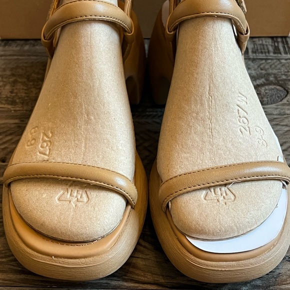 Camper Thelma Tan Sandals with Chunky Heel and Ankle Strap brown sz 37 - Picture 7 of 11